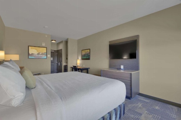 Best Western Plus Executive Residency Fillmore Inn image 5
