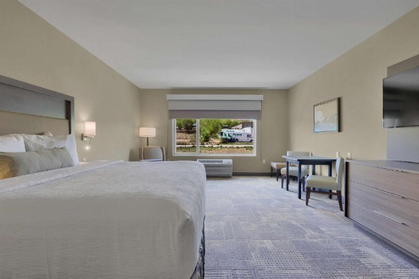 Best Western Plus Executive Residency Fillmore Inn image 12